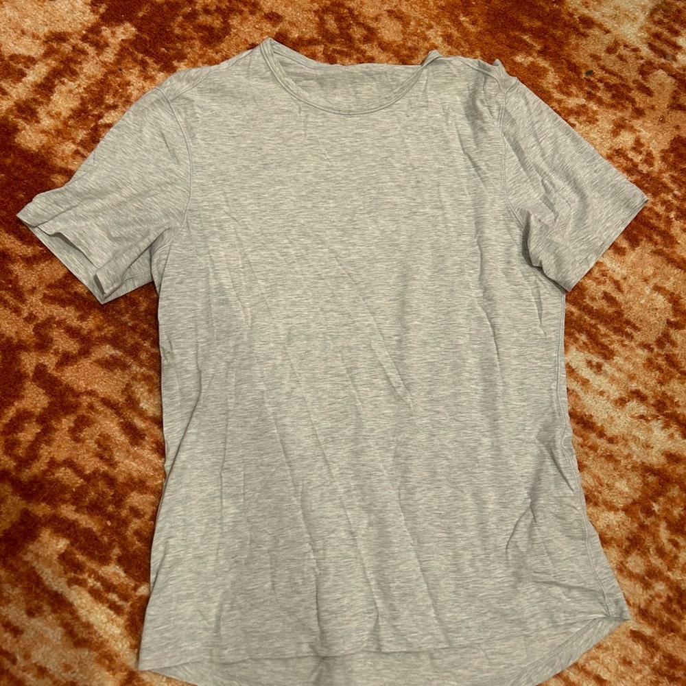 Lululemon short sleeve shirt